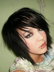 Short and Medium Scene Hairstyles for Girls