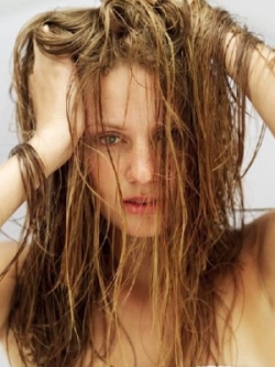 Natural Treatments to Get Shiny Hair