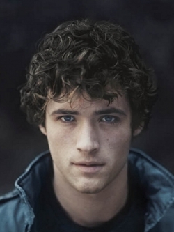 Mens Curly Hairstyles and Haircuts