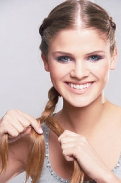 How to Do a French Plait