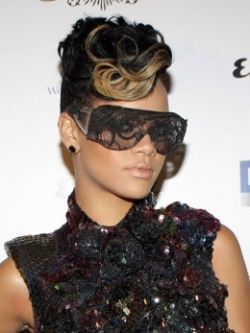 Get Rihanna’s Curly Mohawk Hairstyle