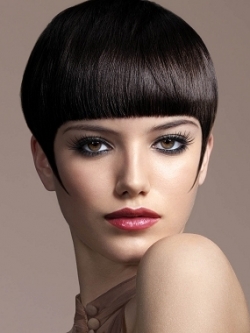 Blunt Cut Hairstyles and Haircuts