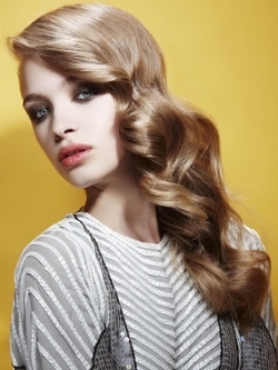 Glam Wavy Hairstyles Trend