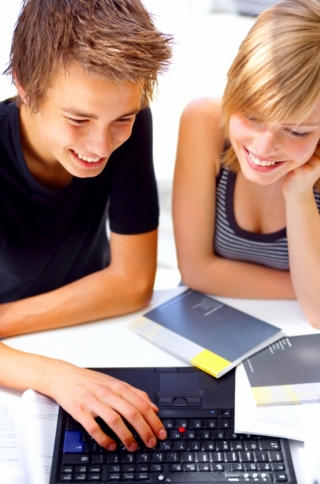 7 Love Tips for Teenage Girls