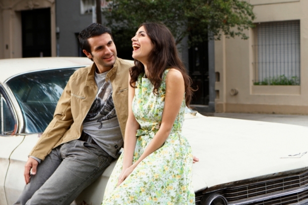 6 Tricks to Make a Guy Flirt With You