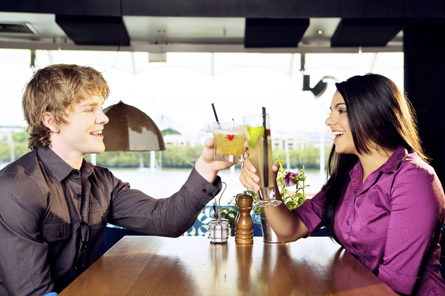 How to Make Conversation on a First Date