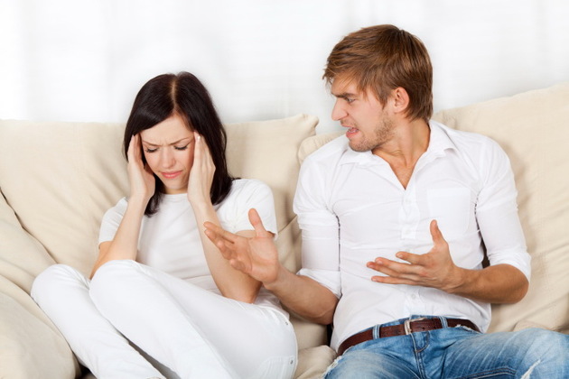10 Signs Your Boyfriend Is Controlling