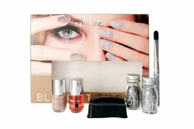 Nails Inc Bling It On Feathers Manicure Kit