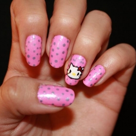 Hello Kitty Nail Art Ideas