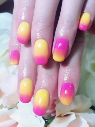 Ombre Nails: Nail Art Trend and Techniques