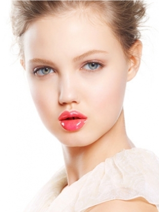 Jill Stuart Spring 2020 Innocent Sexy Makeup Collection