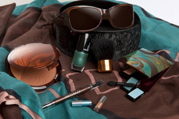 ArtDeco Aqua Glow Bronzing Makeup for Summer 2020