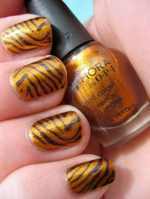 Easy Halloween Nail Art Designs