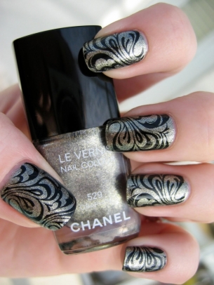 Easy Halloween Nail Art Designs