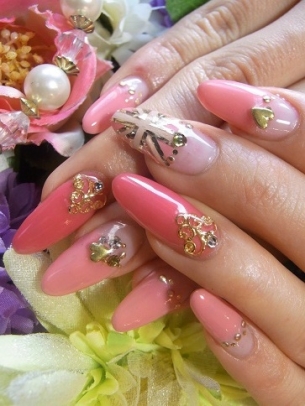 Glam Nail Art Designs to Try