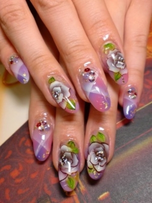 Glitzy Nail Art Designs for Summer 2020