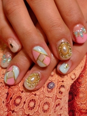 Glitzy Nail Art Designs for Summer 2020