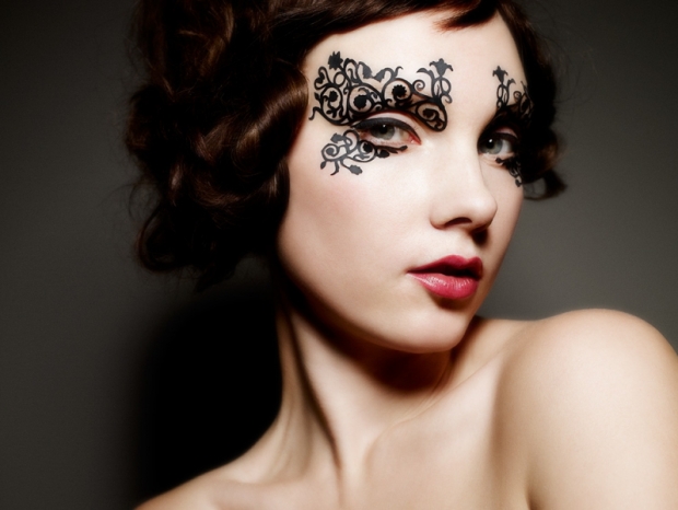 Beauty Trend Alert! Face Lace by Phyllis Cohen