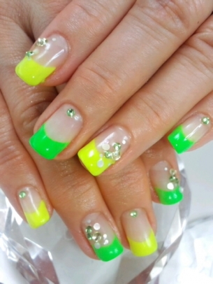 Pretty Nail Art Designs to Try This Summer