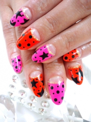 Pretty Nail Art Designs to Try This Summer