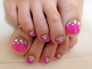 Pretty Pedicure Nail Art Ideas for 2020