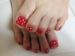 Pretty Pedicure Nail Art Ideas for 2020