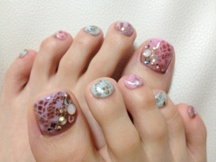 Pretty Pedicure Nail Art Ideas for 2020