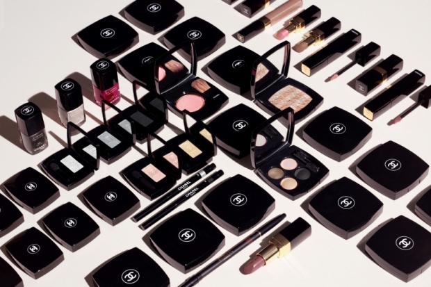 Les Essentiels de Chanel Fall 2020 Makeup Collection