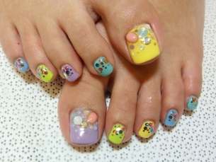 Stylish Pedicure Nail Art Designs for Summer