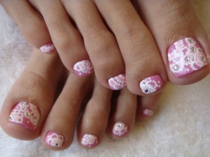 Chic Toe Nail Art Ideas for Summer