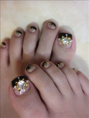 New Season Pedicure Nail Art Ideas