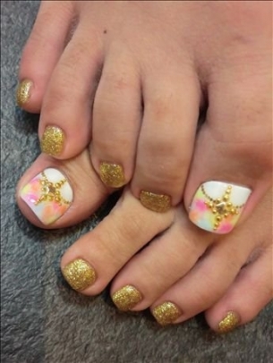 New Season Pedicure Nail Art Ideas