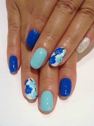 Chic and Easy Fall Nail Art Designs