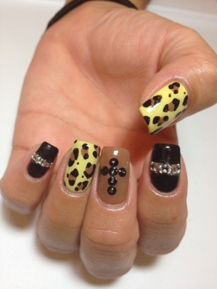 Flirty Fall Nail Art Designs