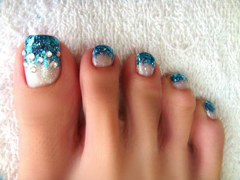 The Trendiest Toe Nail Designs for Summer