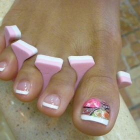 Hottest French Pedicure Designs