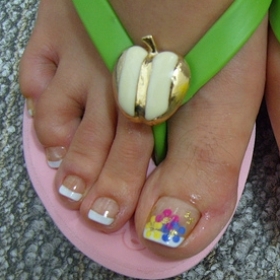 Hottest French Pedicure Designs