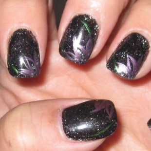 Simple Dark Nail Art Ideas
