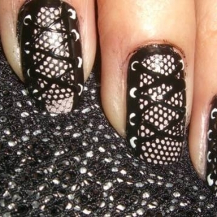 Simple Dark Nail Art Ideas