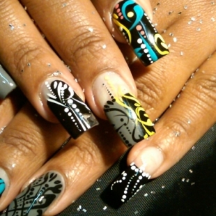 Simple Dark Nail Art Ideas