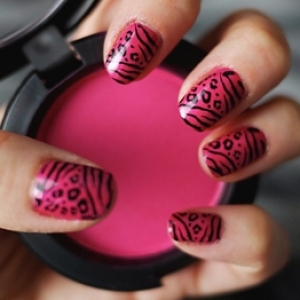 Trendy Simple Nail Art Designs