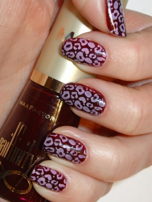 Simple Fall Season Nail Art Ideas