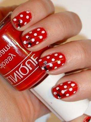 Simple Fall Season Nail Art Ideas