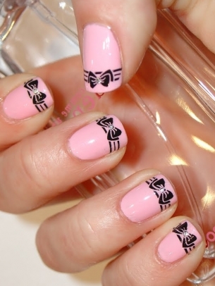Simple Fall Season Nail Art Ideas