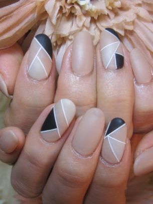Flirty Spring Nail Art Ideas