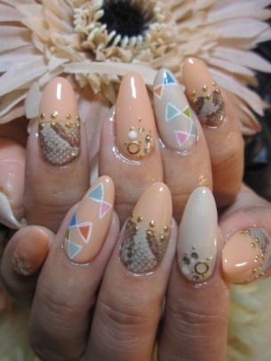 Flirty Spring Nail Art Ideas