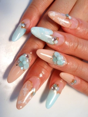 Show-Stopping Spring Nail Art Ideas