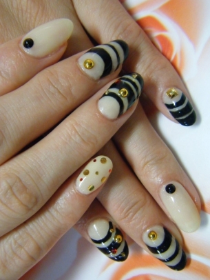 Alluring Spring Nail Art Ideas