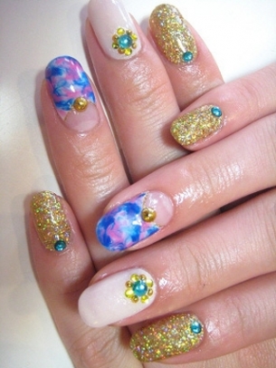 Modish Spring Nail Art Ideas