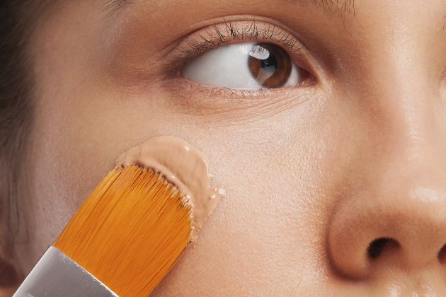 How to Know If Makeup Is Breaking You Out